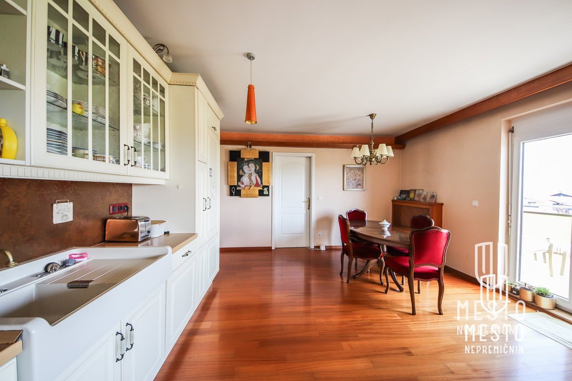 Six-room penthouse apartment in Komenda – 5