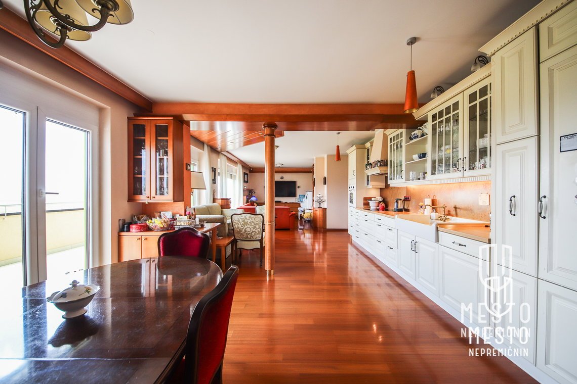 Six-room penthouse apartment in Komenda – 8