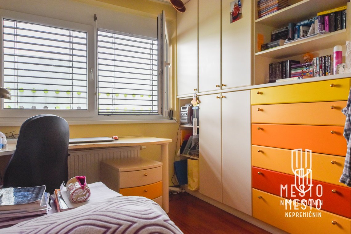 Six-room penthouse apartment in Komenda – 14