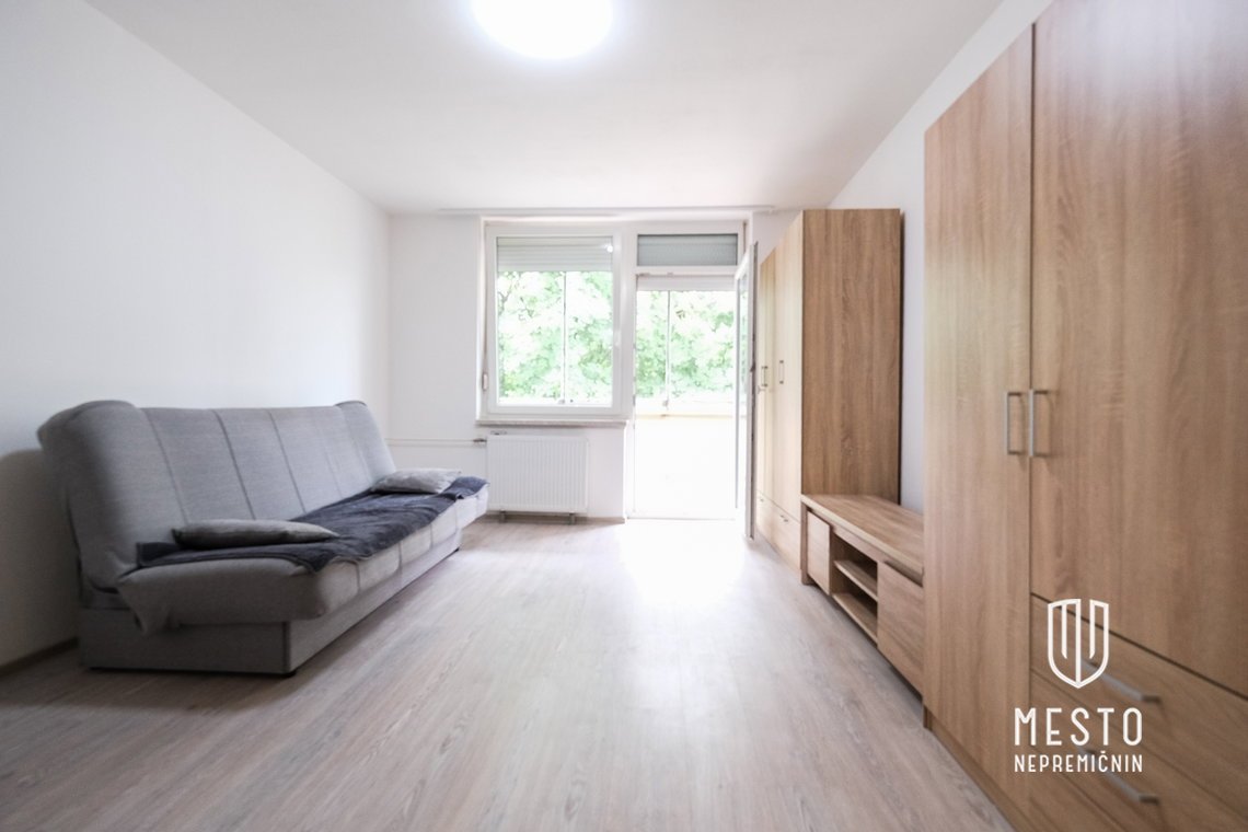 Studio apartment in Polje (2nd floor of 4, built in 1976, renovated in 2024) – 2