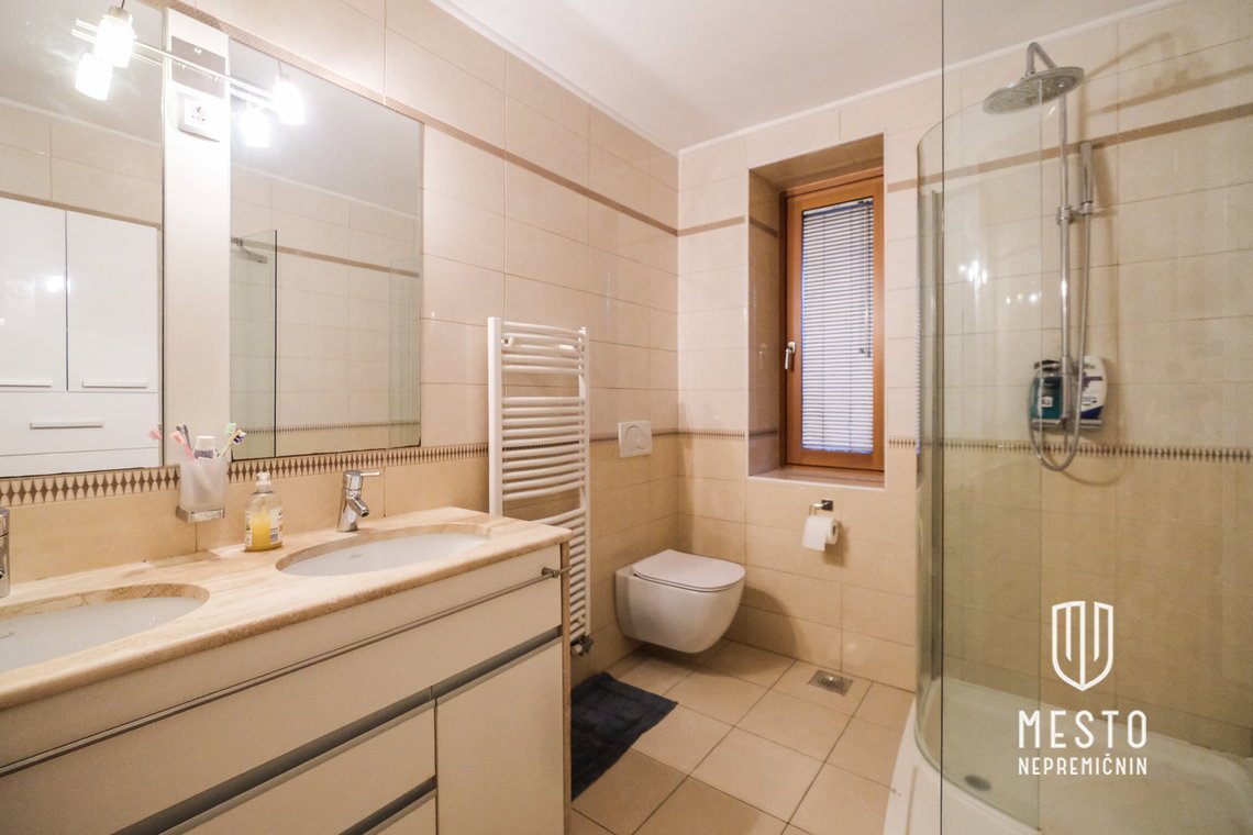 Semi-detached unit near Bežigrad – at the end of a cul-de-sac – 11