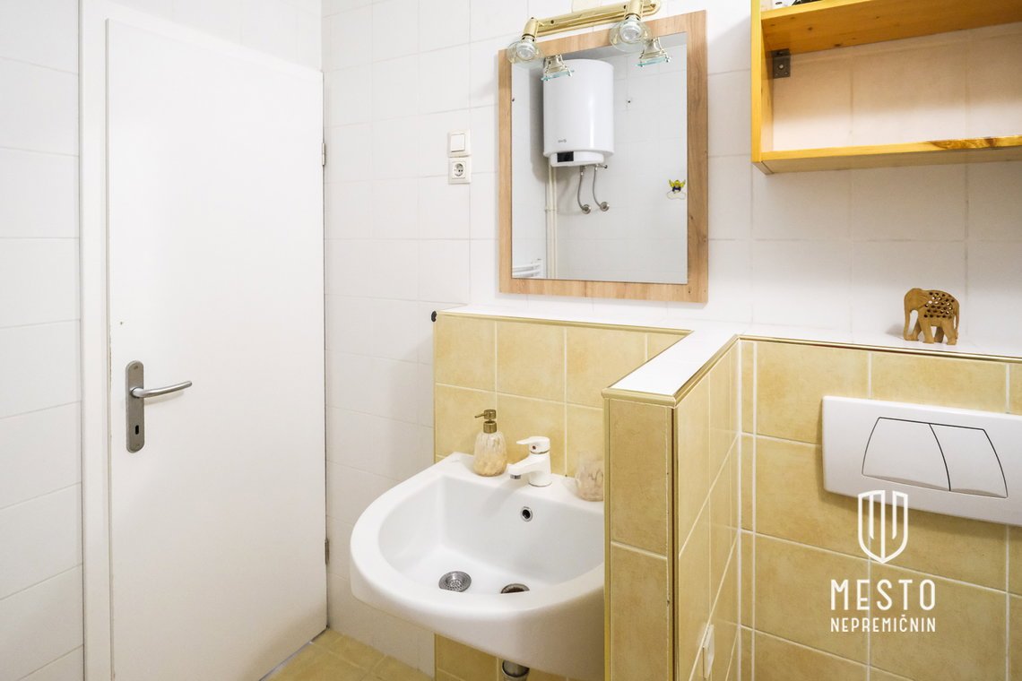 Two-and-a-half-room apartment in Bežigrad – 9