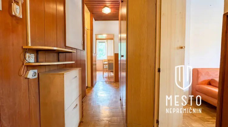 Two-and-a-half-room apartment in Šiška – 6