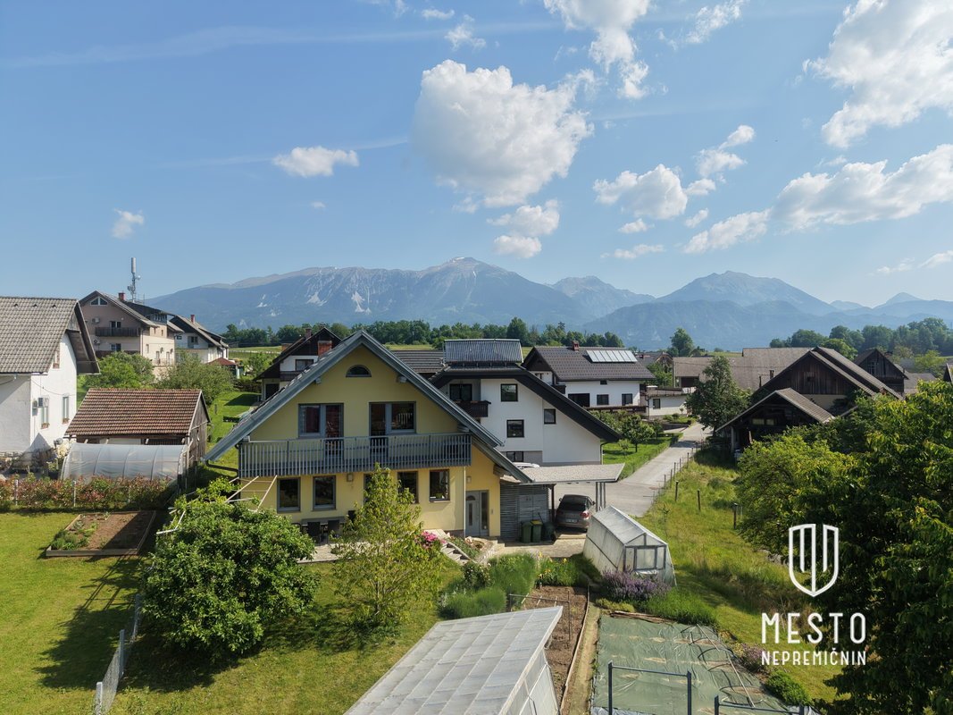 Detached house with business space in Ribno near Bled – 2