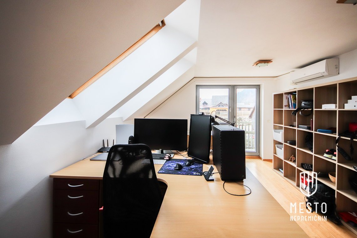 Detached house with business space in Ribno near Bled – 22