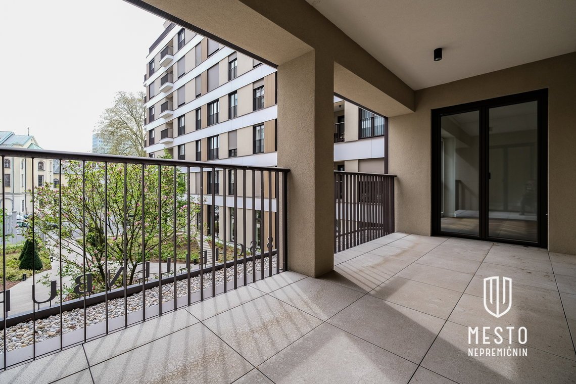 Spacious 4-room apartment – 6