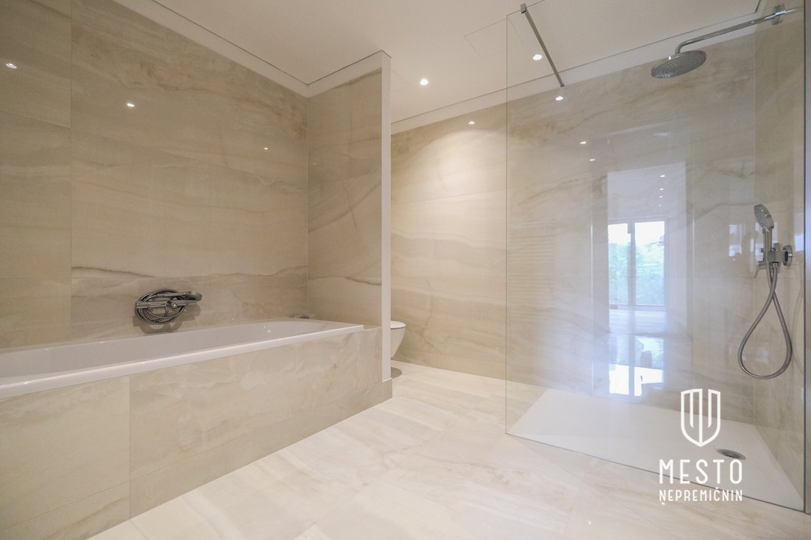 Spacious 4-room apartment – 8