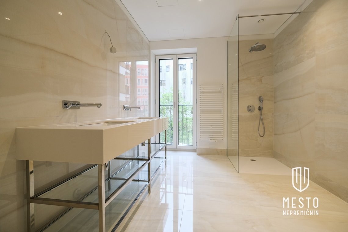 Spacious 4-room apartment – 13
