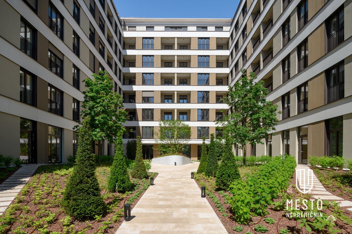 Spacious 4-room apartment – 24