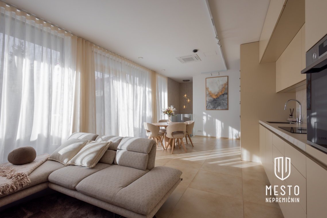 Modern designer two-bedroom duplex apartment with an atrium – Črnuče – 6