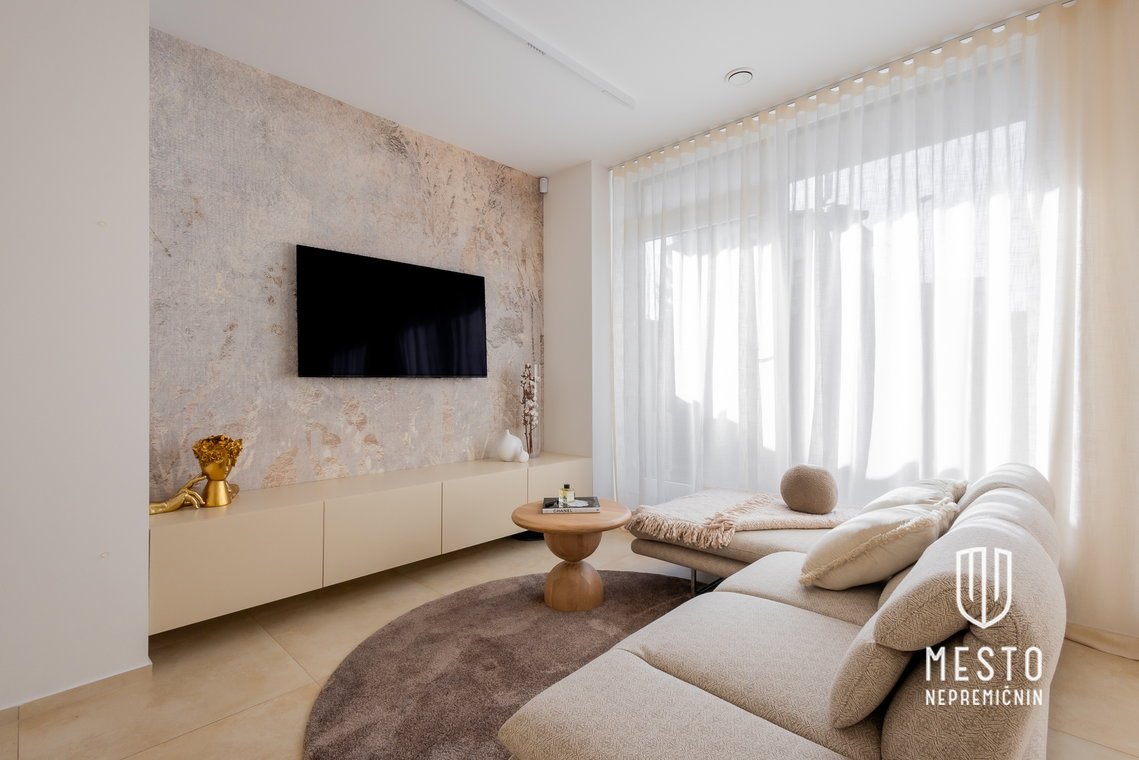 Modern designer two-bedroom duplex apartment with an atrium – Črnuče – 7