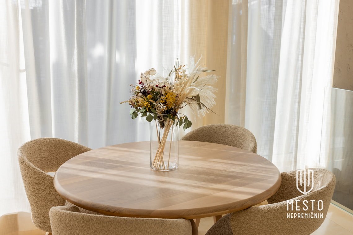 Modern designer two-bedroom duplex apartment with an atrium – Črnuče – 9