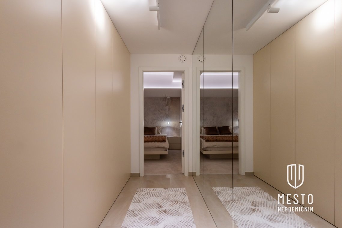 Modern designer two-bedroom duplex apartment with an atrium – Črnuče – 29