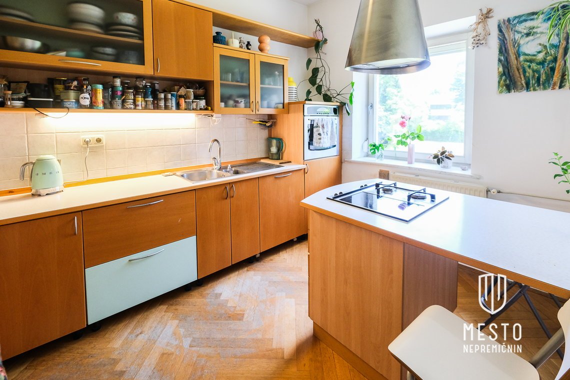 Three-bedroom apartment near the center - Poljanski nasip – 11