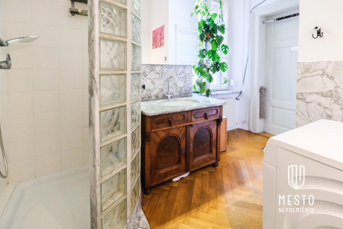 Three-bedroom apartment near the center - Poljanski nasip – 12