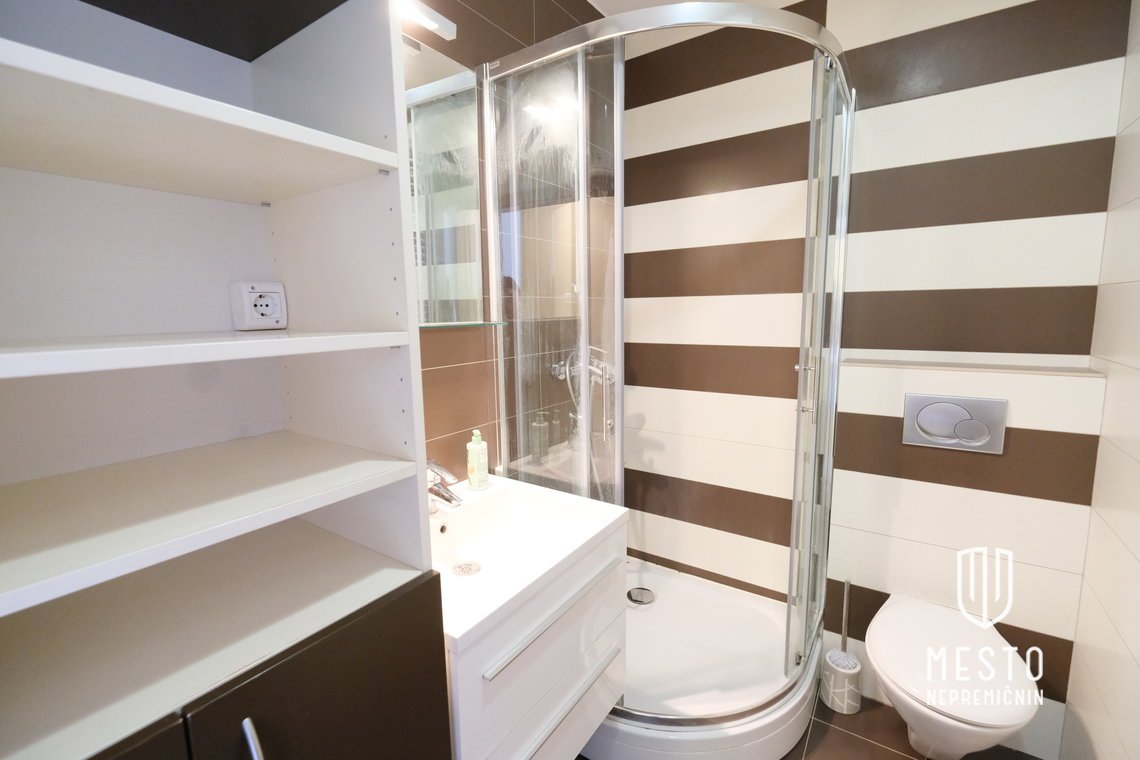 Three-room apartment in the city centre – 7