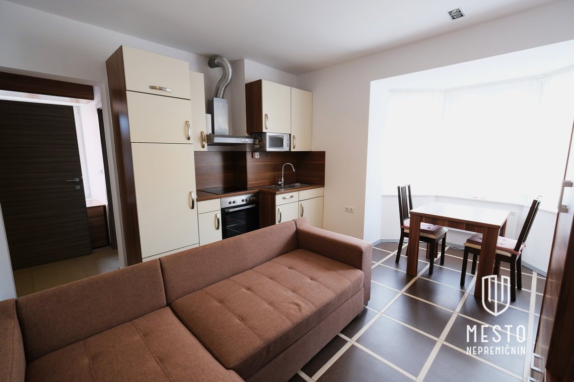 Three-room apartment in the city centre – 9