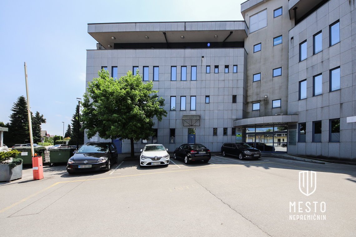 Commercial spaces in a busy location in Kranj – 4