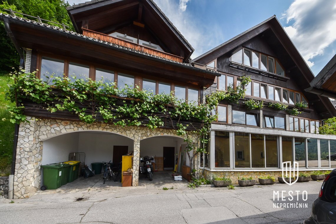 Two apartment houses with 15 apartments in Bohinj – 14