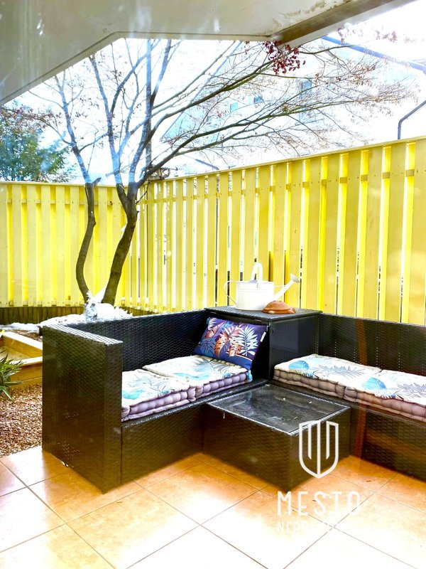 Three-and-a-half-room apartment with a courtyard on Dolgi Most – 11