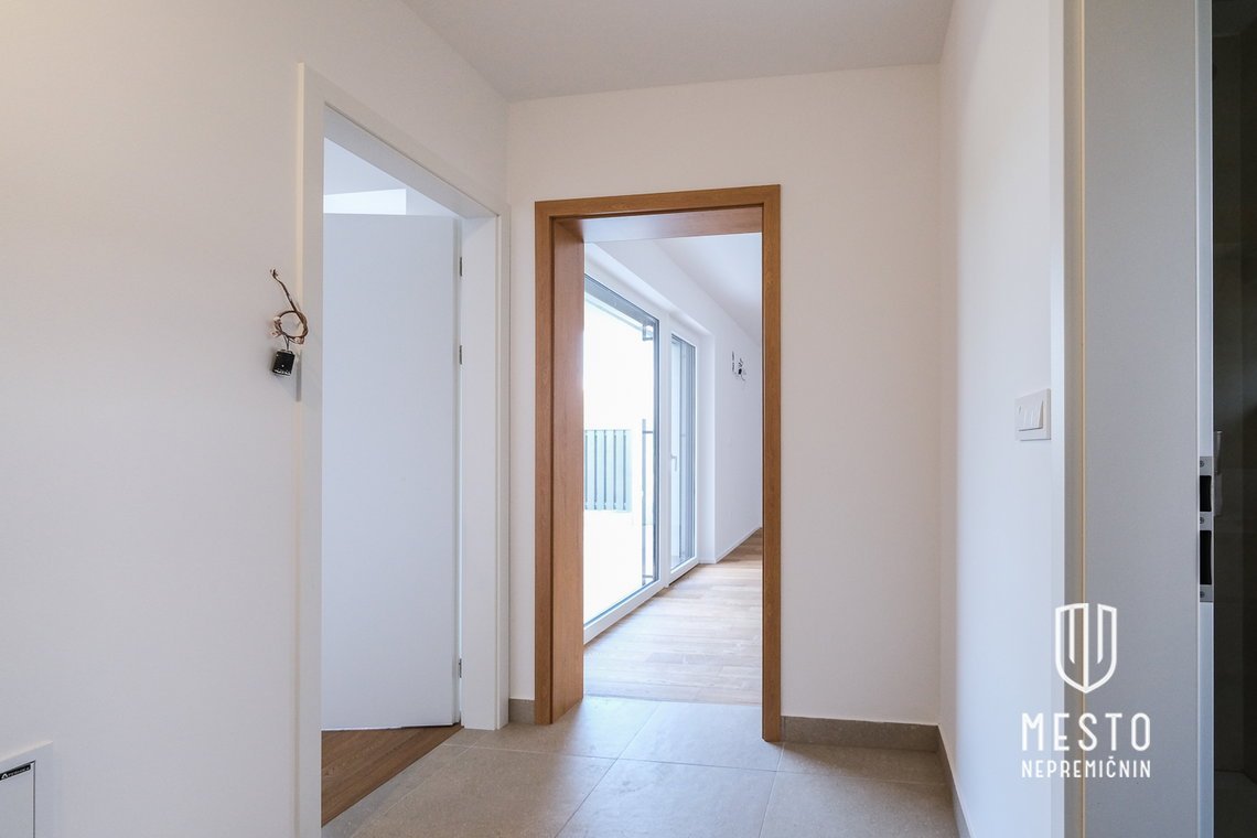 Two-bedroom apartment in Nadgorica – 3