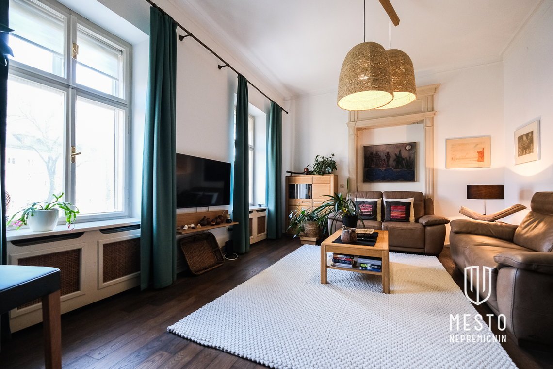 Four-room apartment in central Ljubljana, view of the Ljubljanica – 2