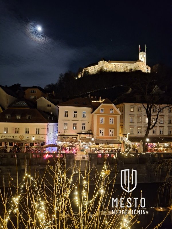 Four-room apartment in central Ljubljana, view of the Ljubljanica – 16