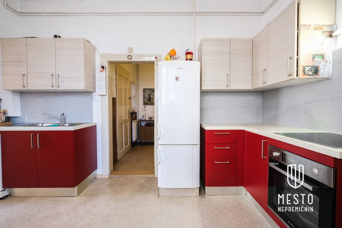 Three-bedroom apartment on Gerbičeva Street – 2
