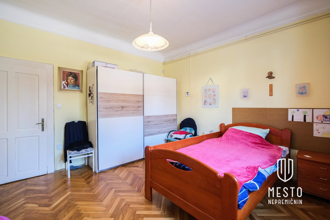Three-bedroom apartment on Gerbičeva Street – 9