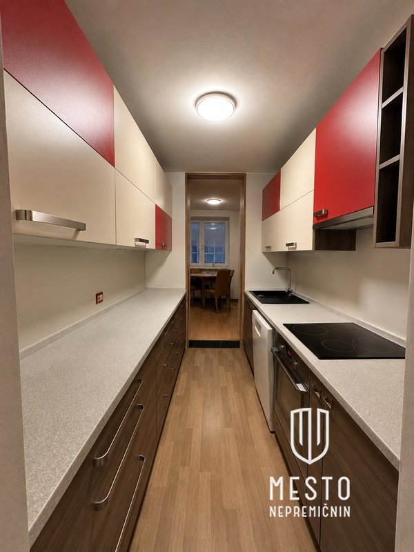 Terraced house with garage and courtyard in a quiet area of Zgornji Kašelj – 6