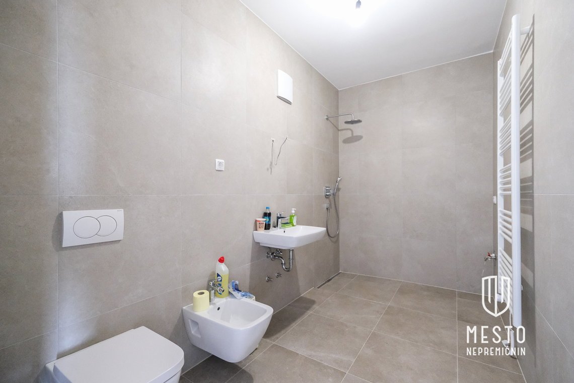 Two-bedroom apartment near Bežigrad – 11