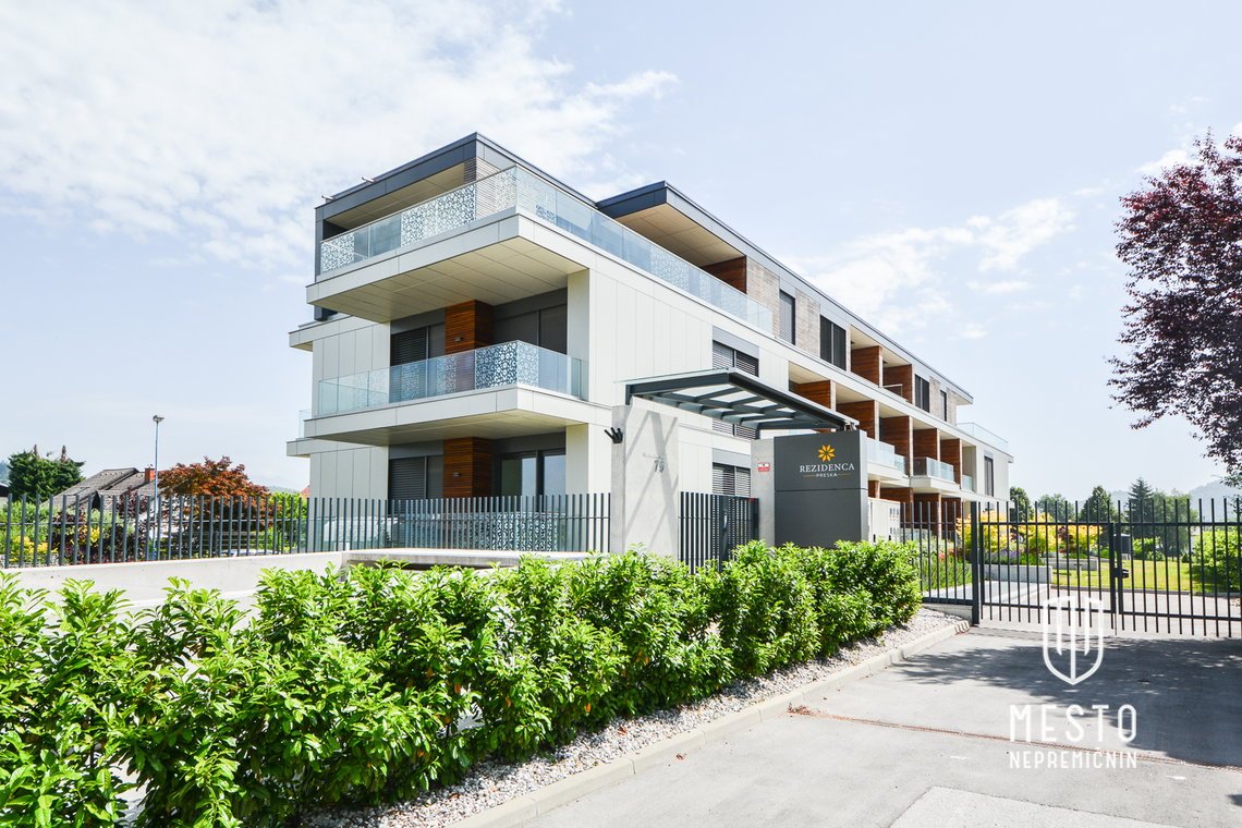 Premium 3-bedroom apartment at Rezidenca Preska – 3