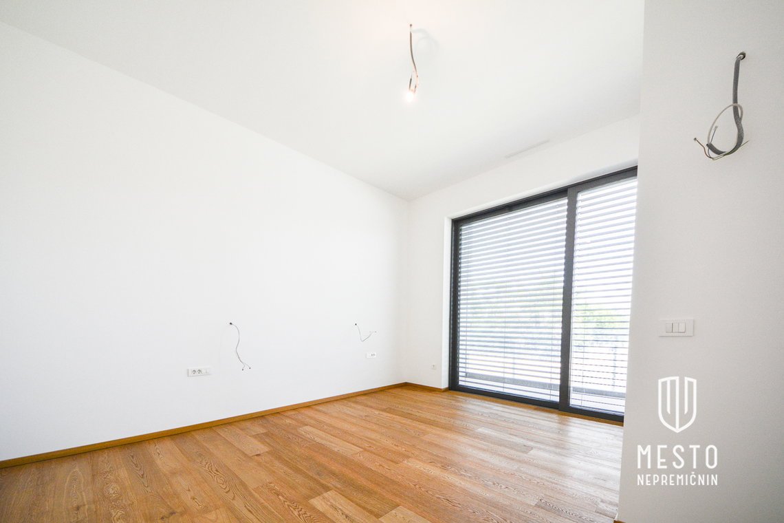 Premium 3-bedroom apartment at Rezidenca Preska – 7