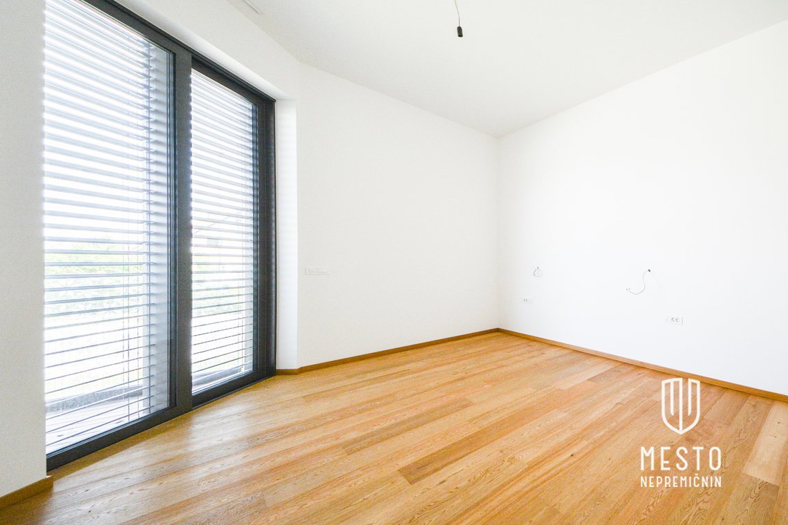 Premium 3-bedroom apartment at Rezidenca Preska – 8