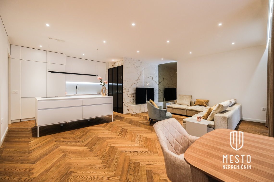 Three-bedroom apartment in the center, Schellenburg Palace – 5