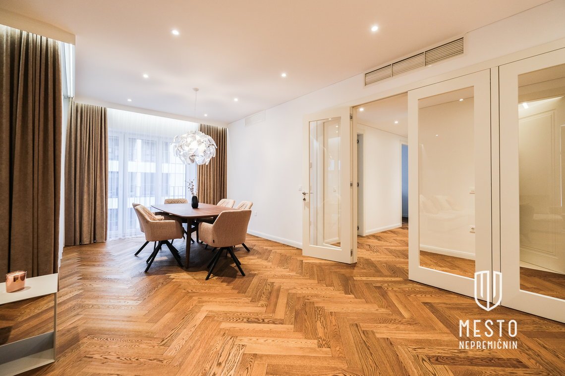 Three-bedroom apartment in the center, Schellenburg Palace – 10