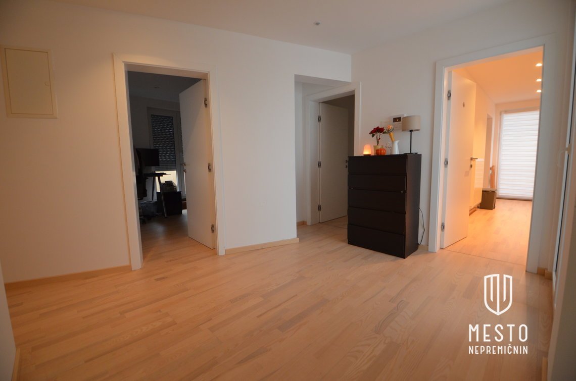 Exclusive detached house with pool and wellness, Ježica, Ljubljana – 20