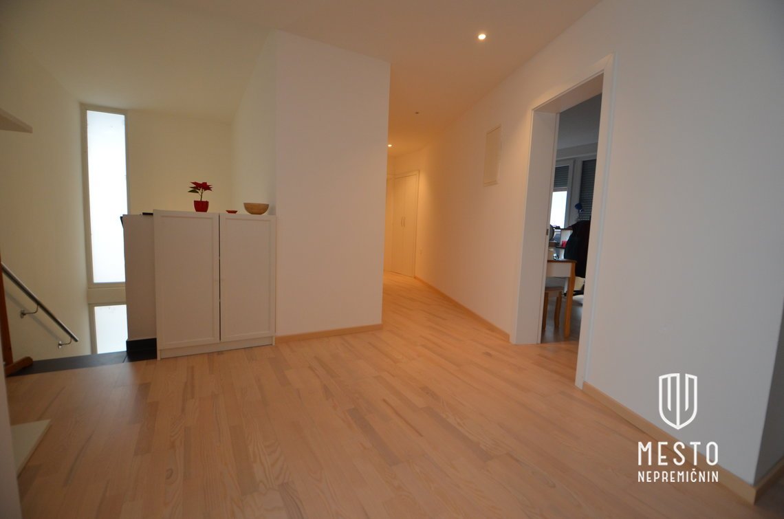 Exclusive detached house with pool and wellness, Ježica, Ljubljana – 21