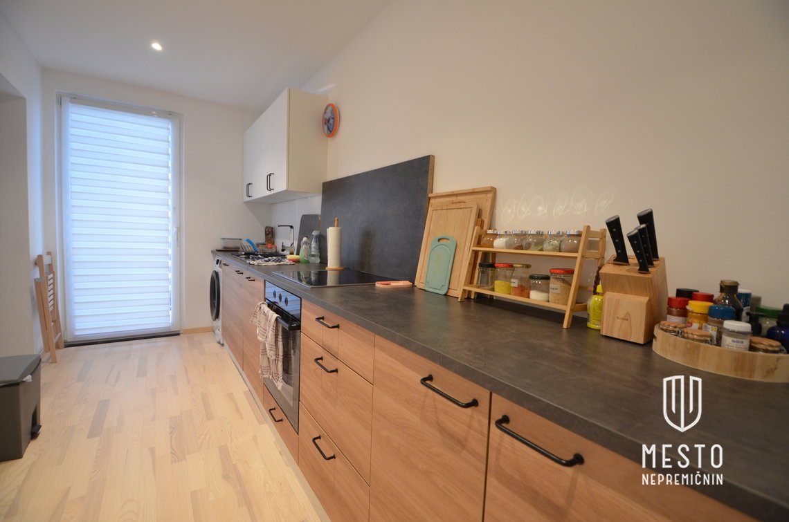 Exclusive detached house with pool and wellness, Ježica, Ljubljana – 23