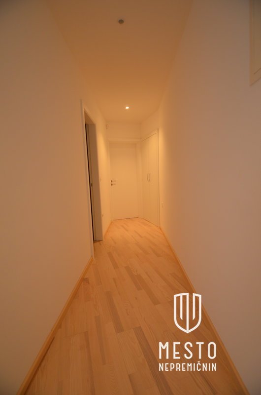 Exclusive detached house with pool and wellness, Ježica, Ljubljana – 32