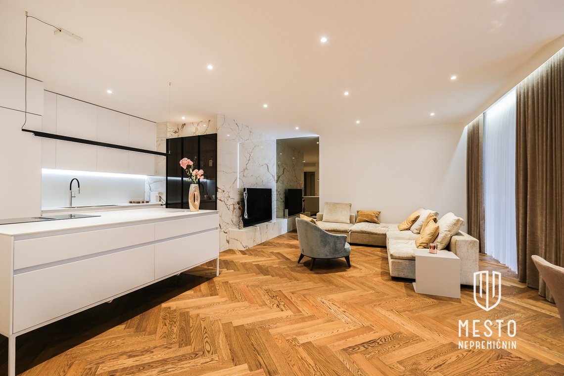 Three-bedroom apartment in the city center, Schellenburg Palace – 6