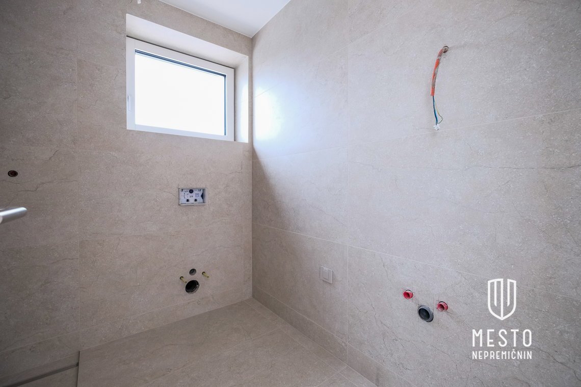 Five-room apartment in Podutik – 17