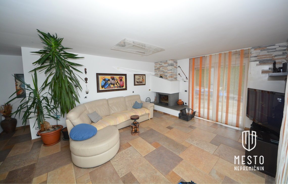 Spacious family duplex in Gradišče – tranquility, views and premium fittings – 7