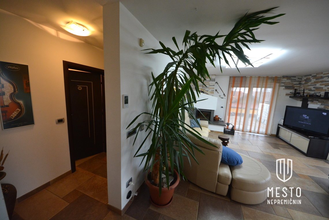 Spacious family duplex in Gradišče – tranquility, views and premium fittings – 8