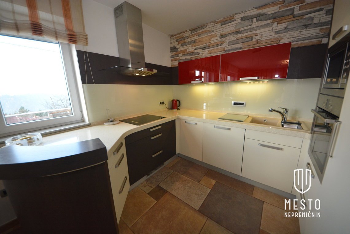Spacious family duplex in Gradišče – tranquility, views and premium fittings – 10