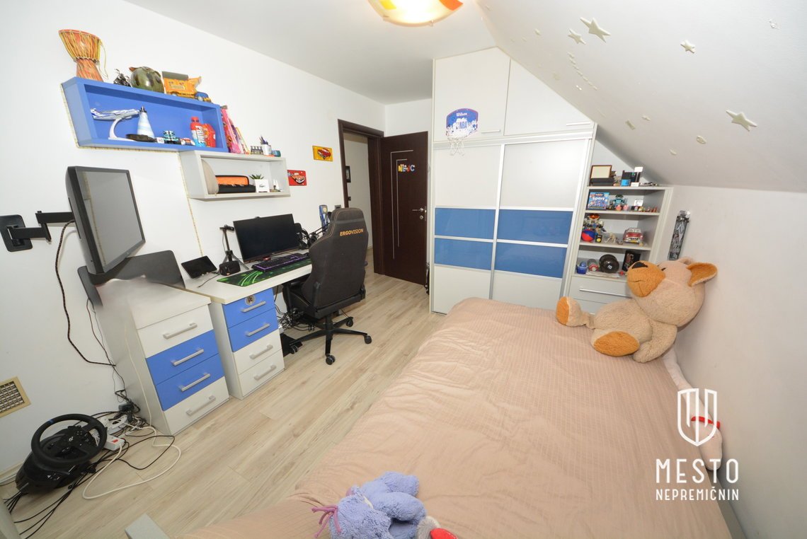 Spacious family duplex in Gradišče – tranquility, views and premium fittings – 21