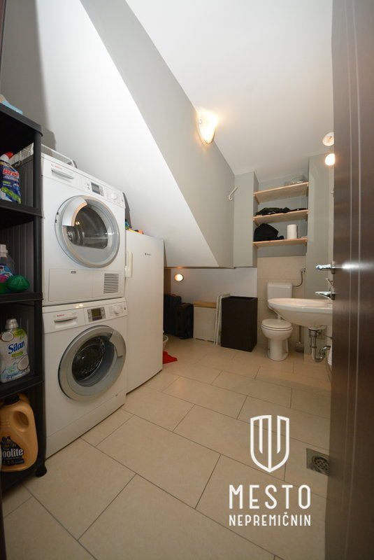 Spacious family duplex in Gradišče – tranquility, views and premium fittings – 30