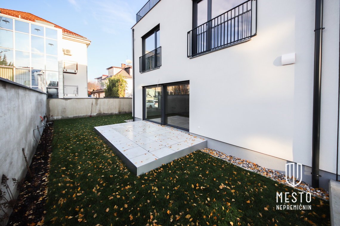 Semi-detached / two-family house in Rožna Dolina – 12