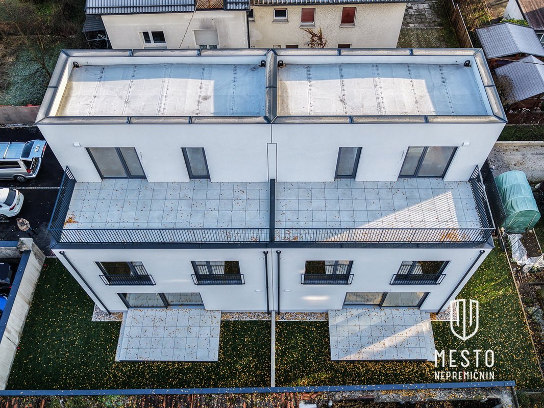 Semi-detached / two-family house in Rožna Dolina – 27