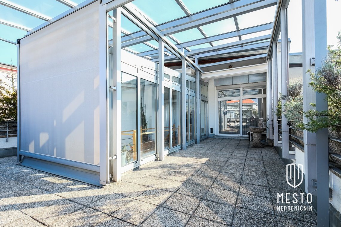 5-room duplex penthouse apartment in Zupančičeva jama – 5